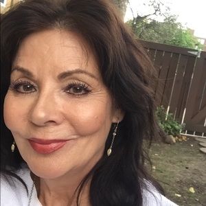 Meet your Posher, Melanie